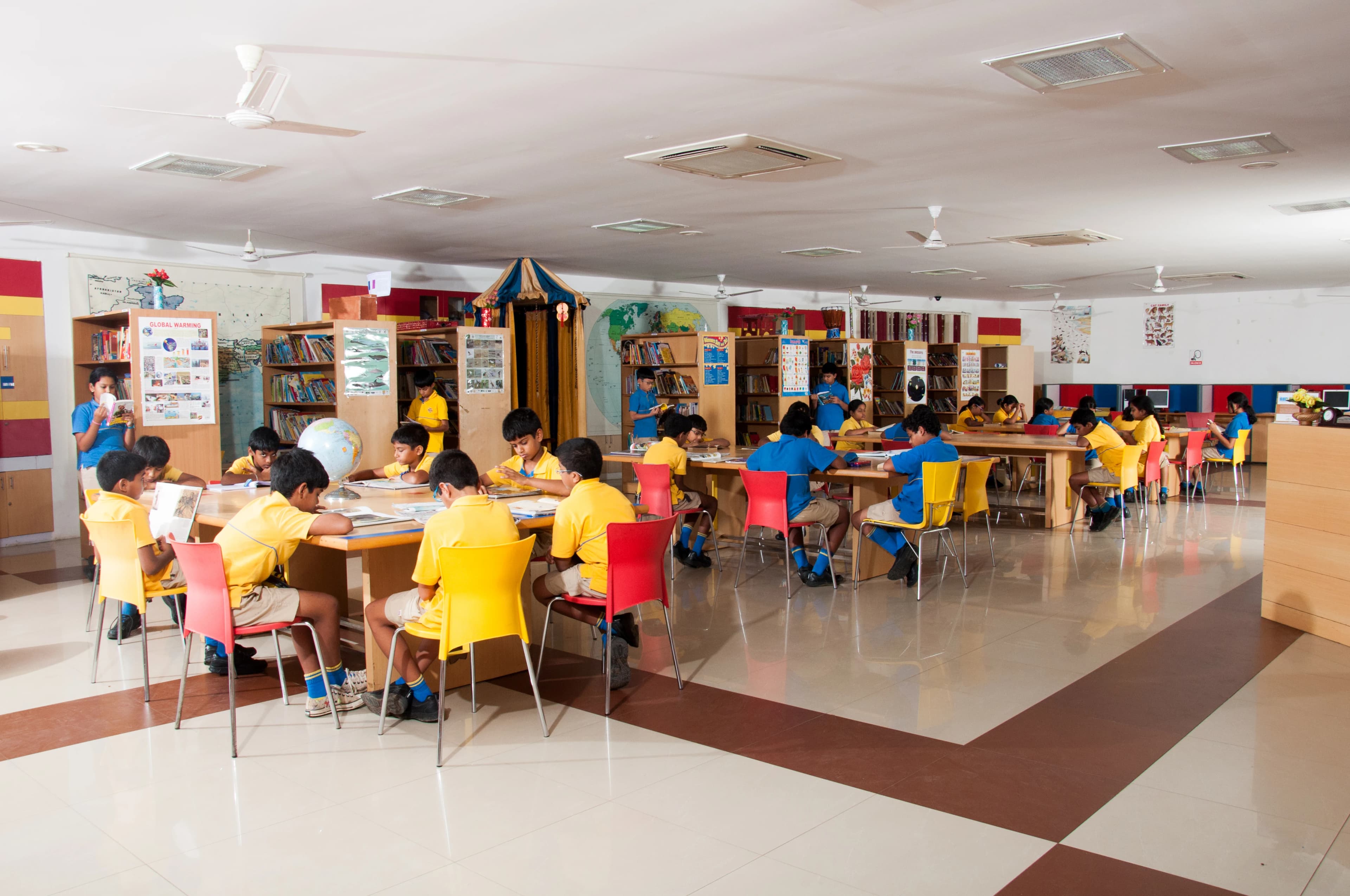 Students studying in the Vaels library